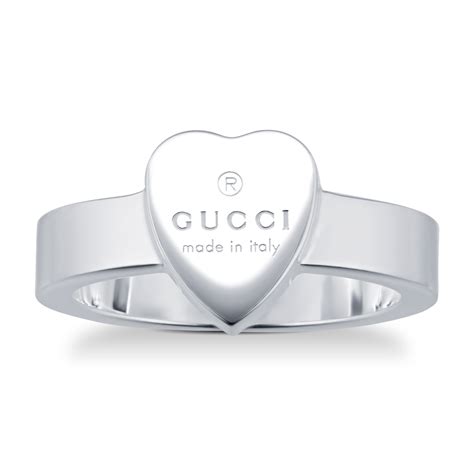 gucci trademark heart ring